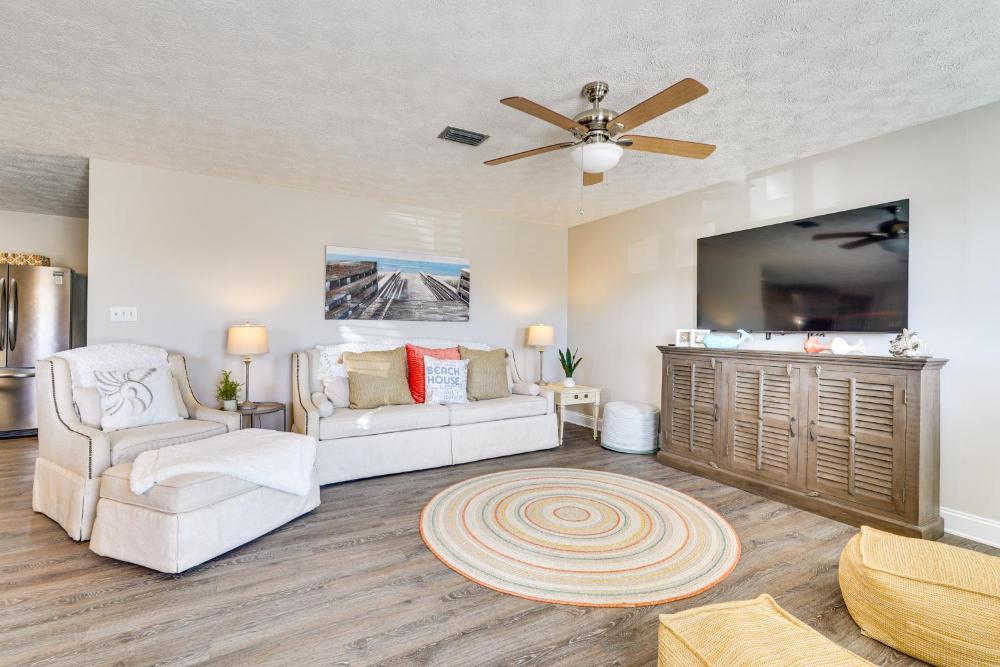 Panama City Beach House with Patio, Walk to Ocean